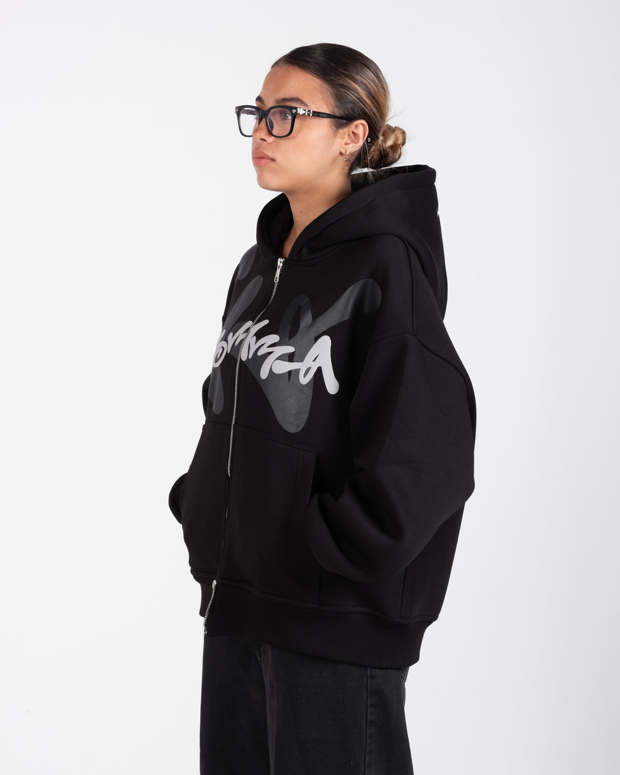 Echo Zipup Black(preorder)