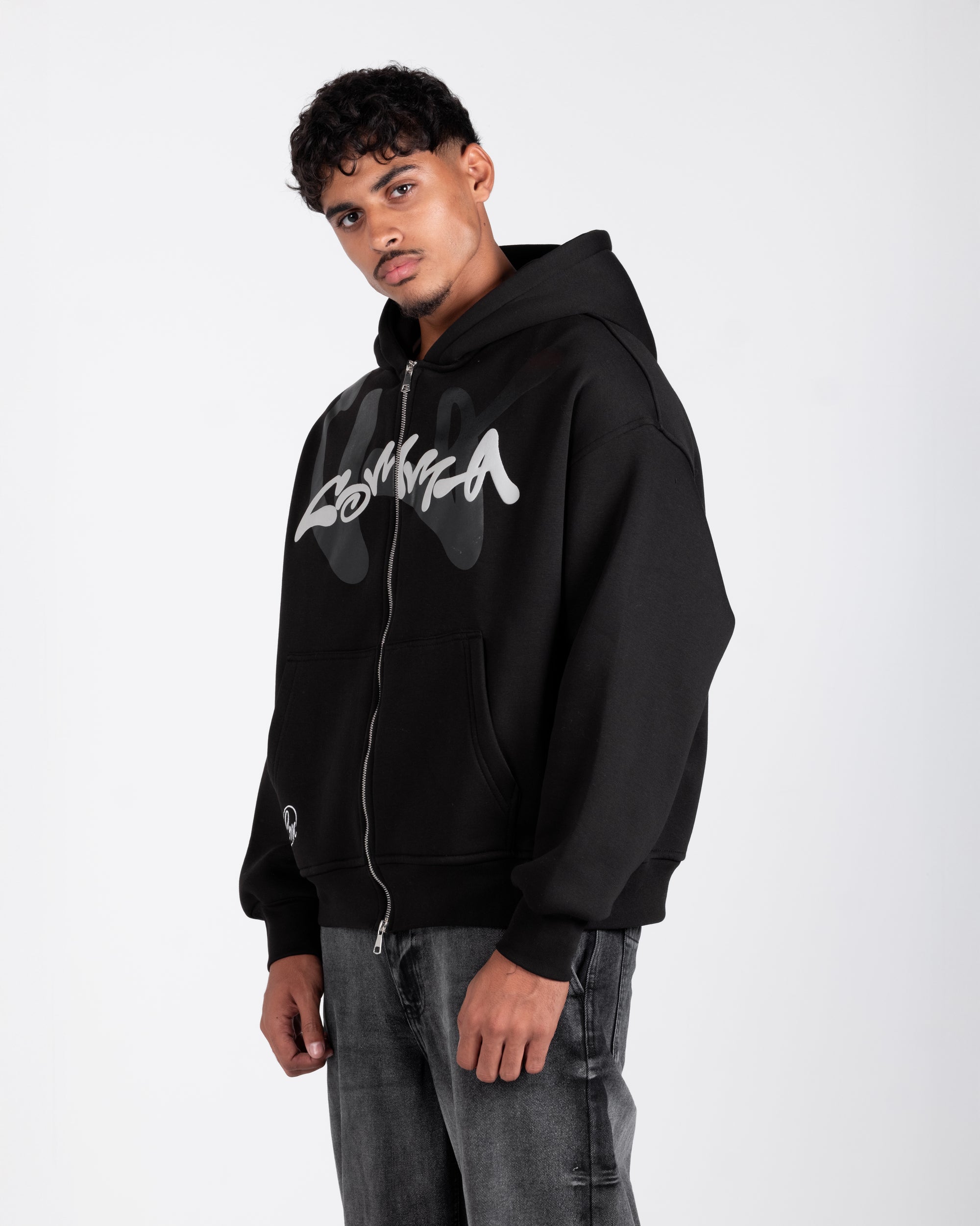 Echo Zipup Black(preorder)